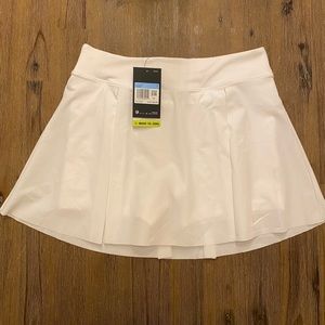 Nike Golf Skirt Size Medium Brand New